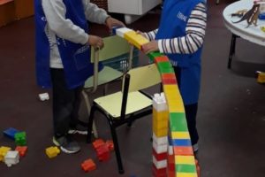 nenes_construyendo